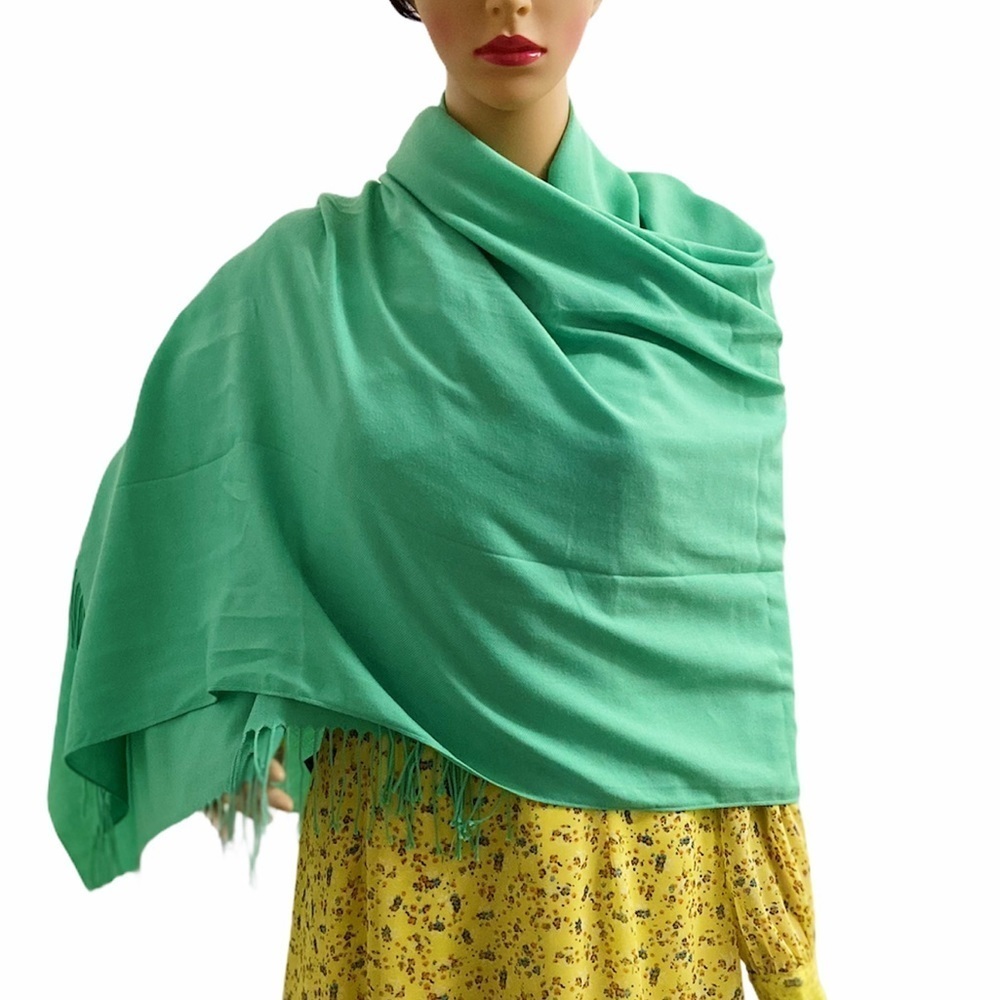 Vintage pashmina green scarf